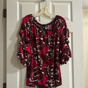 Coco + Carmen Women's Fuchsia Floral Ruffle Sleeve Top